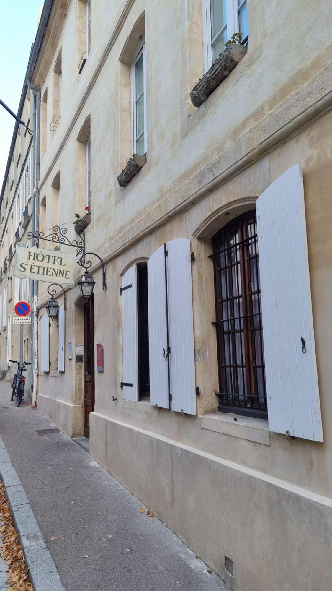 Hotel Saint Etienne Caen Exteriör bild